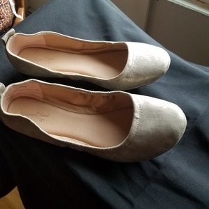 Universal Thread Ballet Flats Sz 8